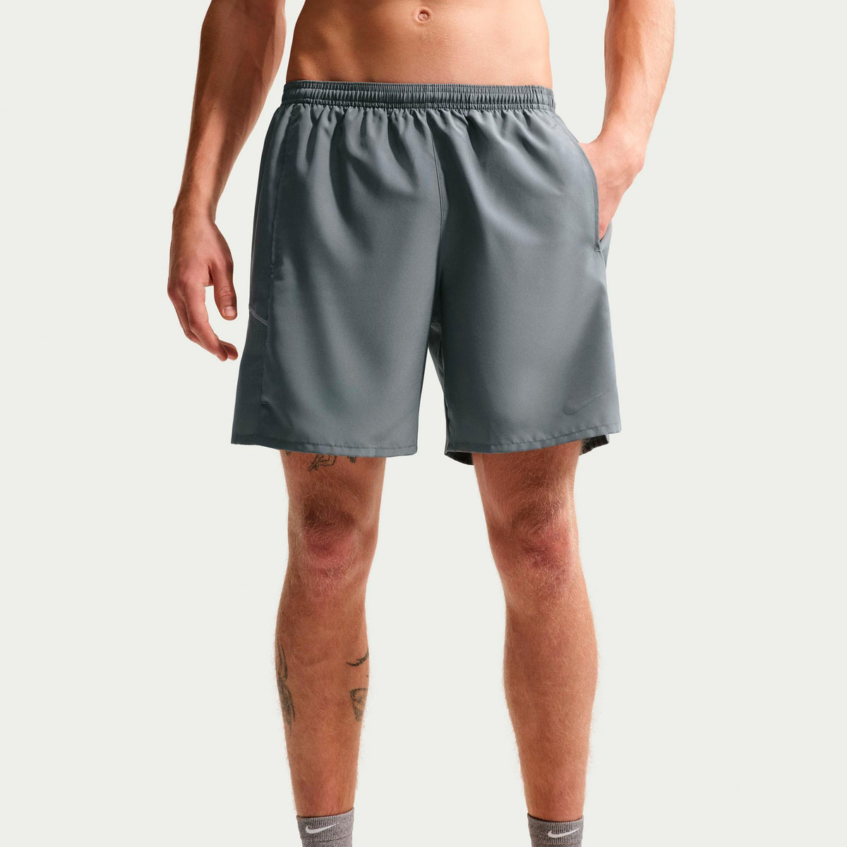 Nike Miler 7in  Löparshorts Herrar - grå, silver