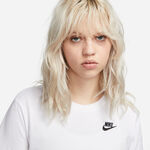 Nike Kläder Nike New Sportswear Club T-shirt Damer-Vit